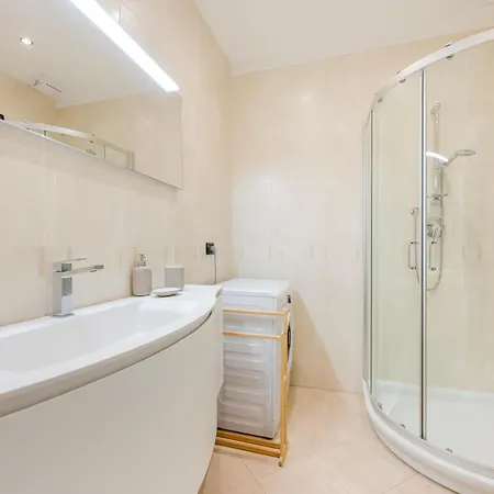 Betty Flat - 10 Min From Venice & Train Station
