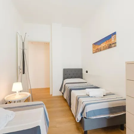 Betty Flat - 10 Min From Venice & Train Station *