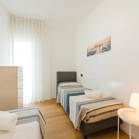 Apartamento Betty Flat - 10 Min From Venice & Train Station *